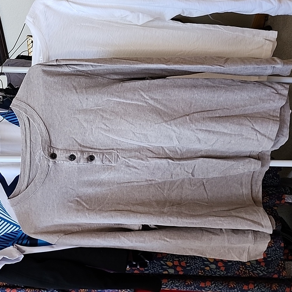 Crew neck henley